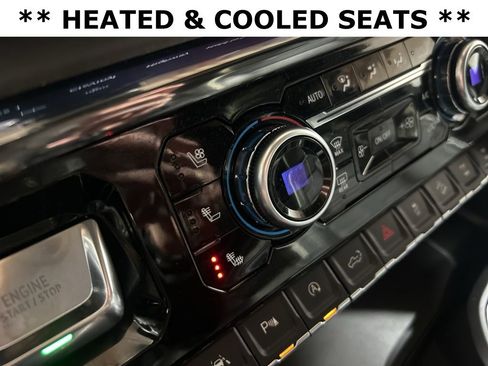 Used 2022 GMC Sierra 1500 AT4X image 17