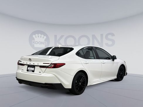 Used 2025 Toyota Camry SE FWD image 20