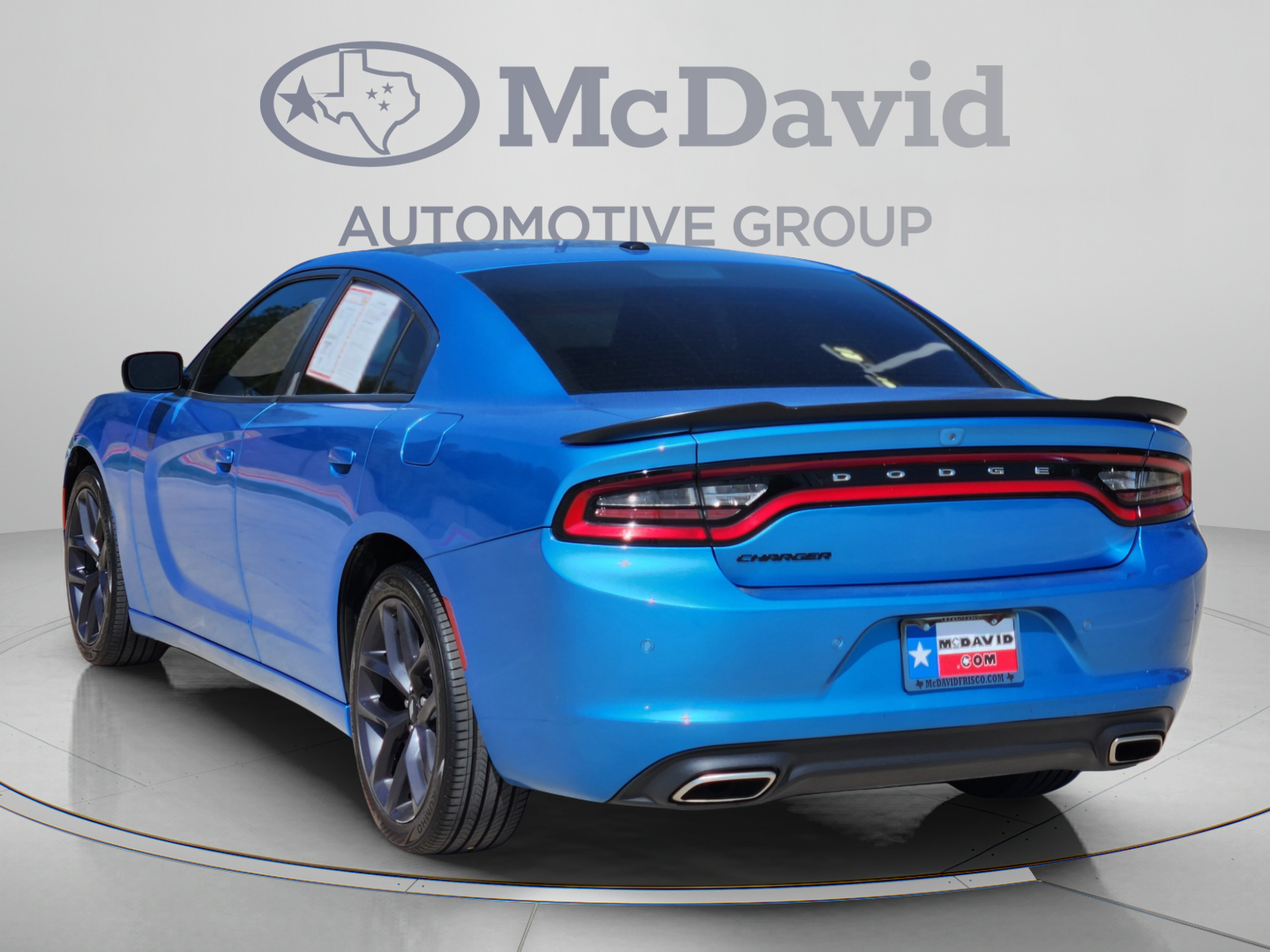 Used 2019 Dodge Charger SXT w/ Plus Group RWD image 4