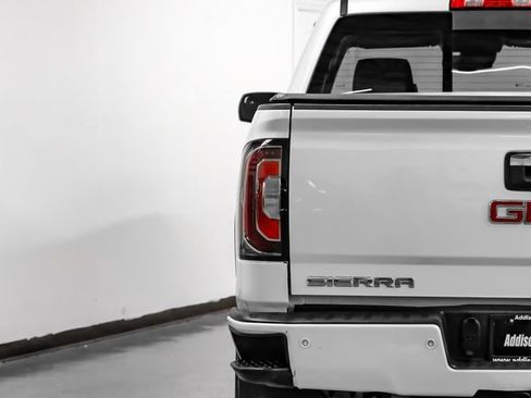 Used 2018 GMC Sierra 1500 Denali w/ Denali Ultimate Package AWD/4WD image 38