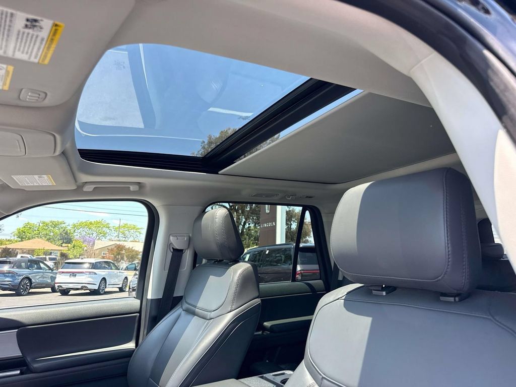 Certified 2025 Ford Expedition Active RWD image 28