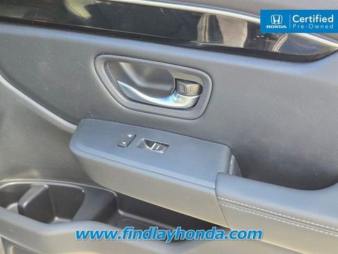 Certified 2025 Honda Pilot Touring image 23