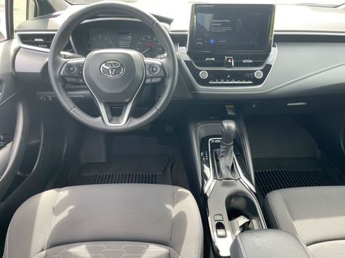 Certified 2025 Toyota Corolla Hatchback w/ SE Package FWD image 10