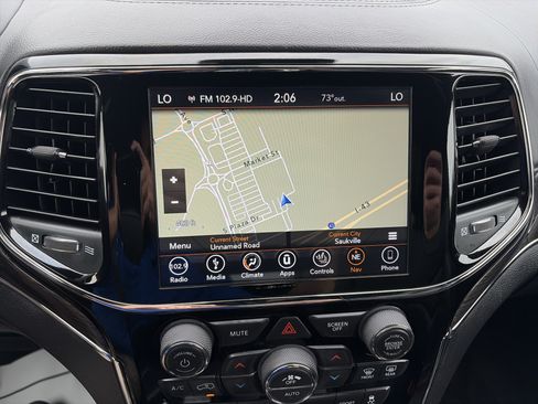 Used 2019 Jeep Grand Cherokee Overland RWD image 26