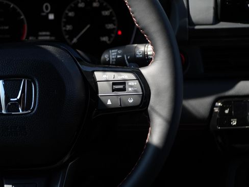 New 2025 Honda Pilot TrailSport image 25