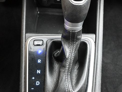 Certified 2022 Hyundai Accent SE image 19