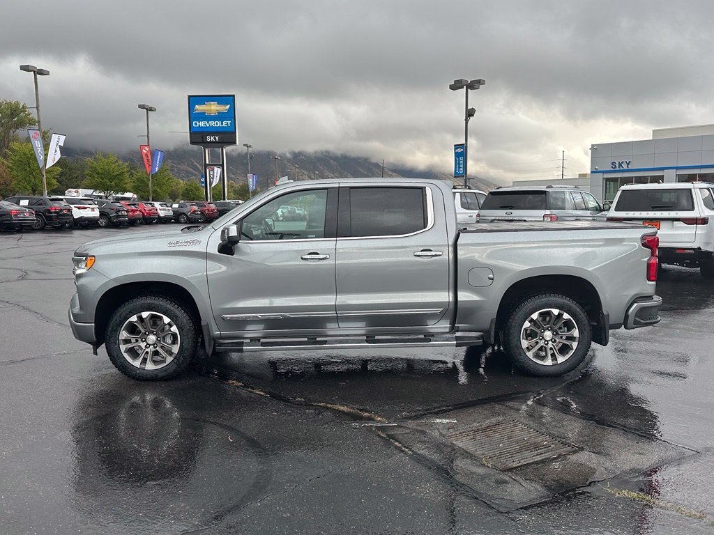 Certified 2023 Chevrolet Silverado 1500 High Country w/ Max Trailering Package AWD/4WD image 19