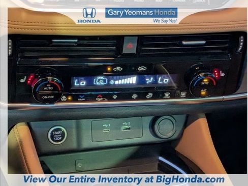 Used 2023 Nissan Rogue Platinum w/ Platinum Premium Package FWD image 22
