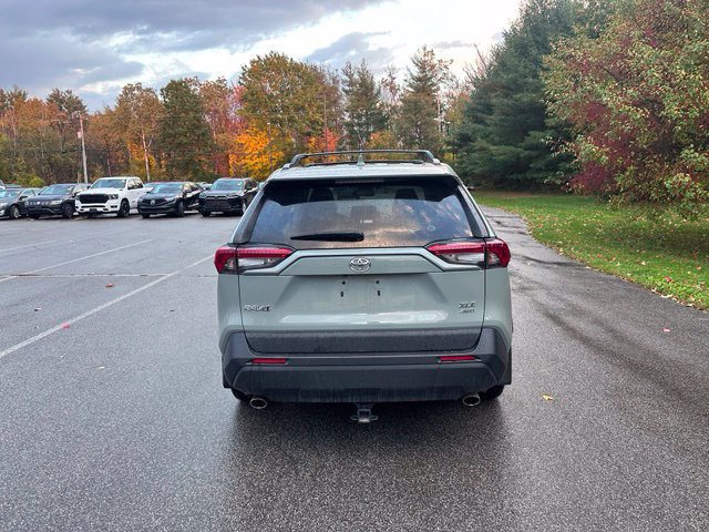 Used 2020 Toyota RAV4 XLE w/ Convenience Package AWD/4WD image 4
