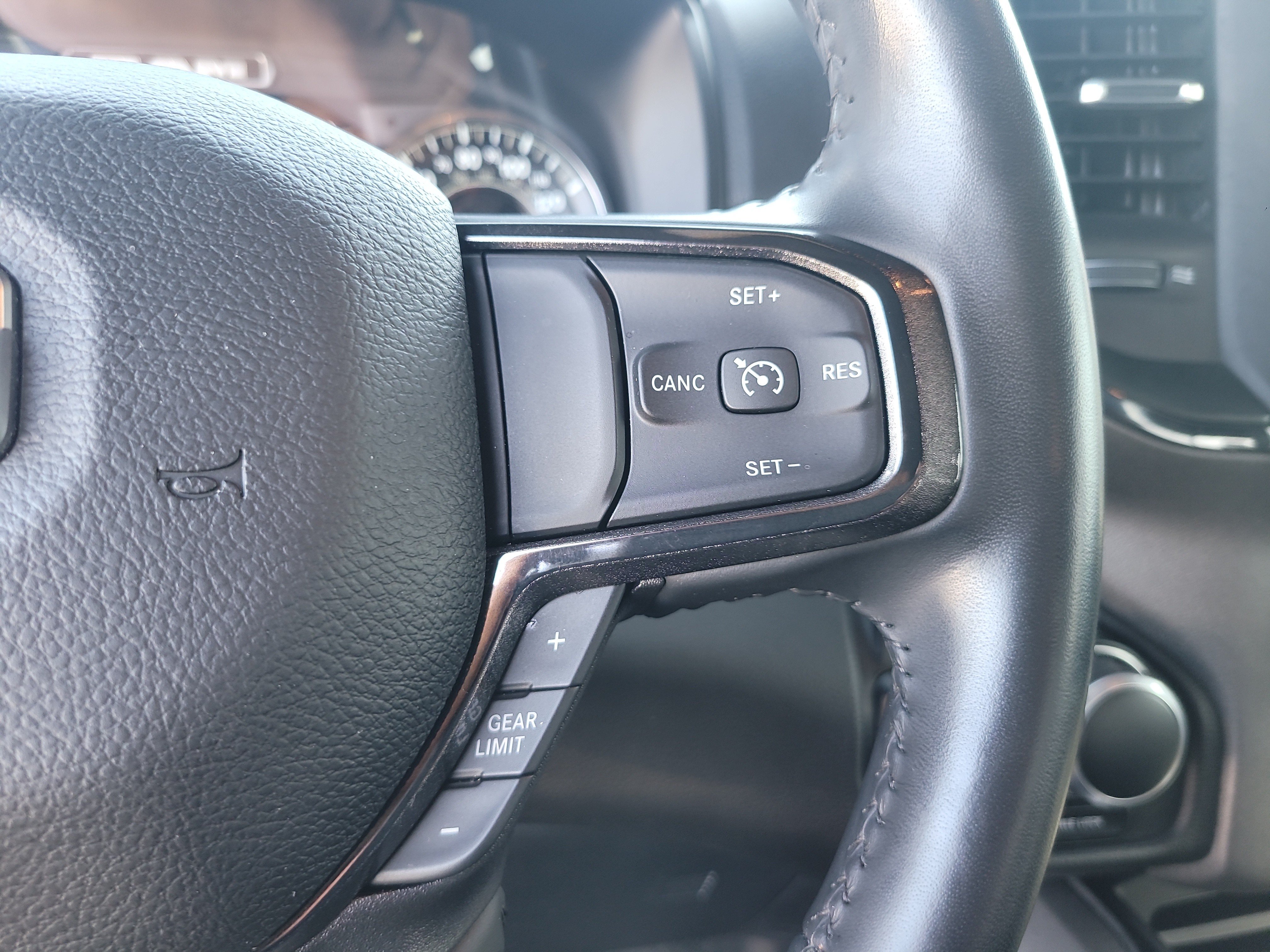 Used 2023 RAM 1500 Big Horn AWD/4WD image 28