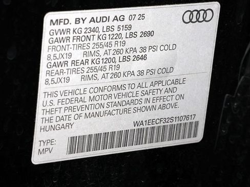 Used 2025 Audi Q3 2.0T Premium Plus w/ Premium Plus Package AWD/4WD image 42