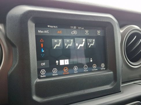 Used 2022 Jeep Wrangler Sport AWD/4WD image 19