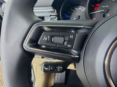 New 2026 Porsche Macan AWD/4WD image 13