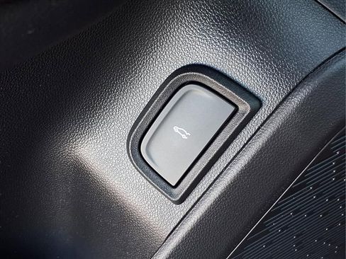 Used 2025 GMC Terrain Elevation w/ Elevation Premium Package image 20