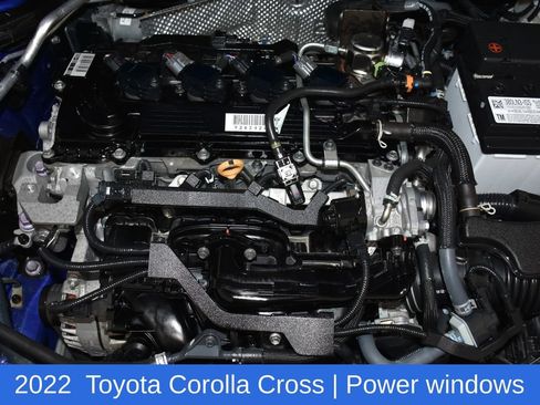 Used 2022 Toyota Corolla Cross LE w/ Black Badges Package (TMS) AWD/4WD image 7