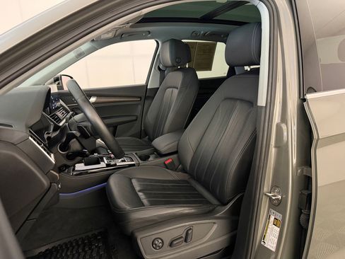 Certified 2023 Audi Q5 2.0T Premium Plus w/ Premium Plus Package image 5