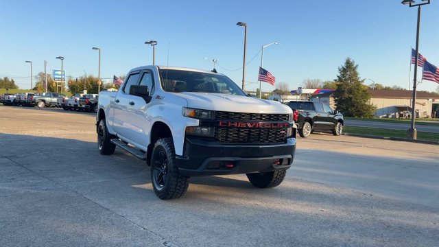 Used 2022 Chevrolet Silverado 1500 Custom Trail Boss AWD/4WD image 3