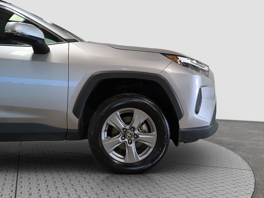 Used 2025 Toyota RAV4 XLE AWD/4WD image 22