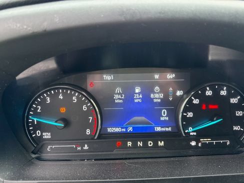 Used 2020 Ford Explorer XLT w/ Equipment Group 202A AWD/4WD image 9