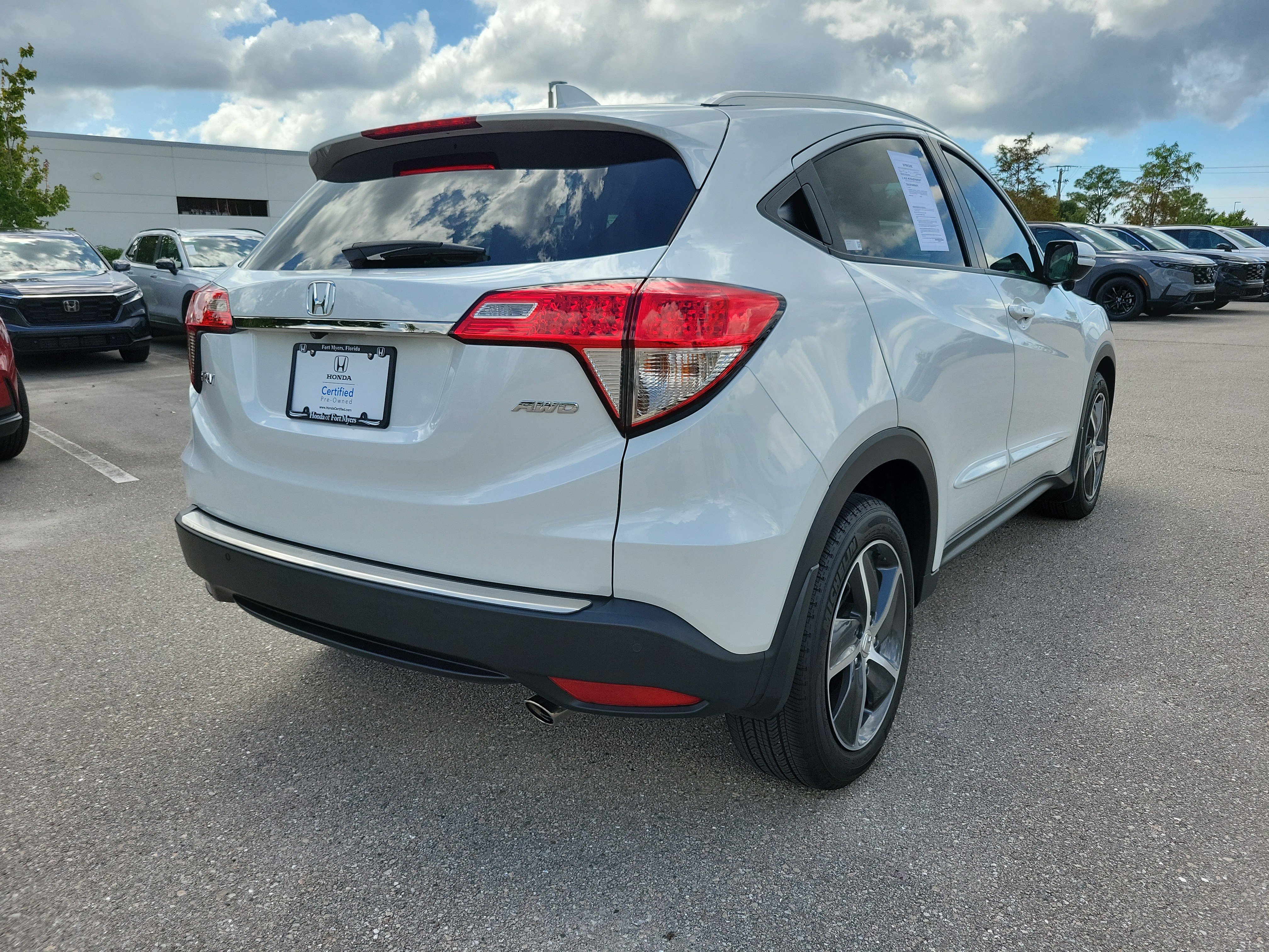 Certified 2021 Honda HR-V EX-L image 6
