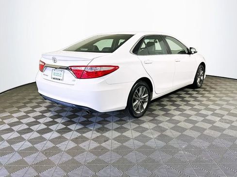 Used 2017 Toyota Camry SE FWD image 8