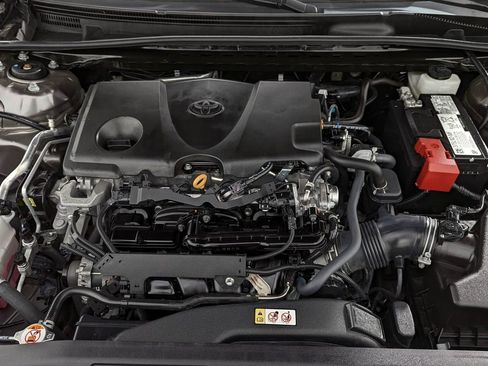 Used 2022 Toyota Camry SE image 40