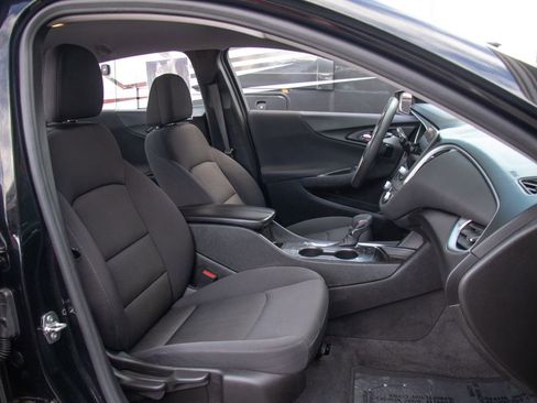 Used 2024 Chevrolet Malibu LT image 19