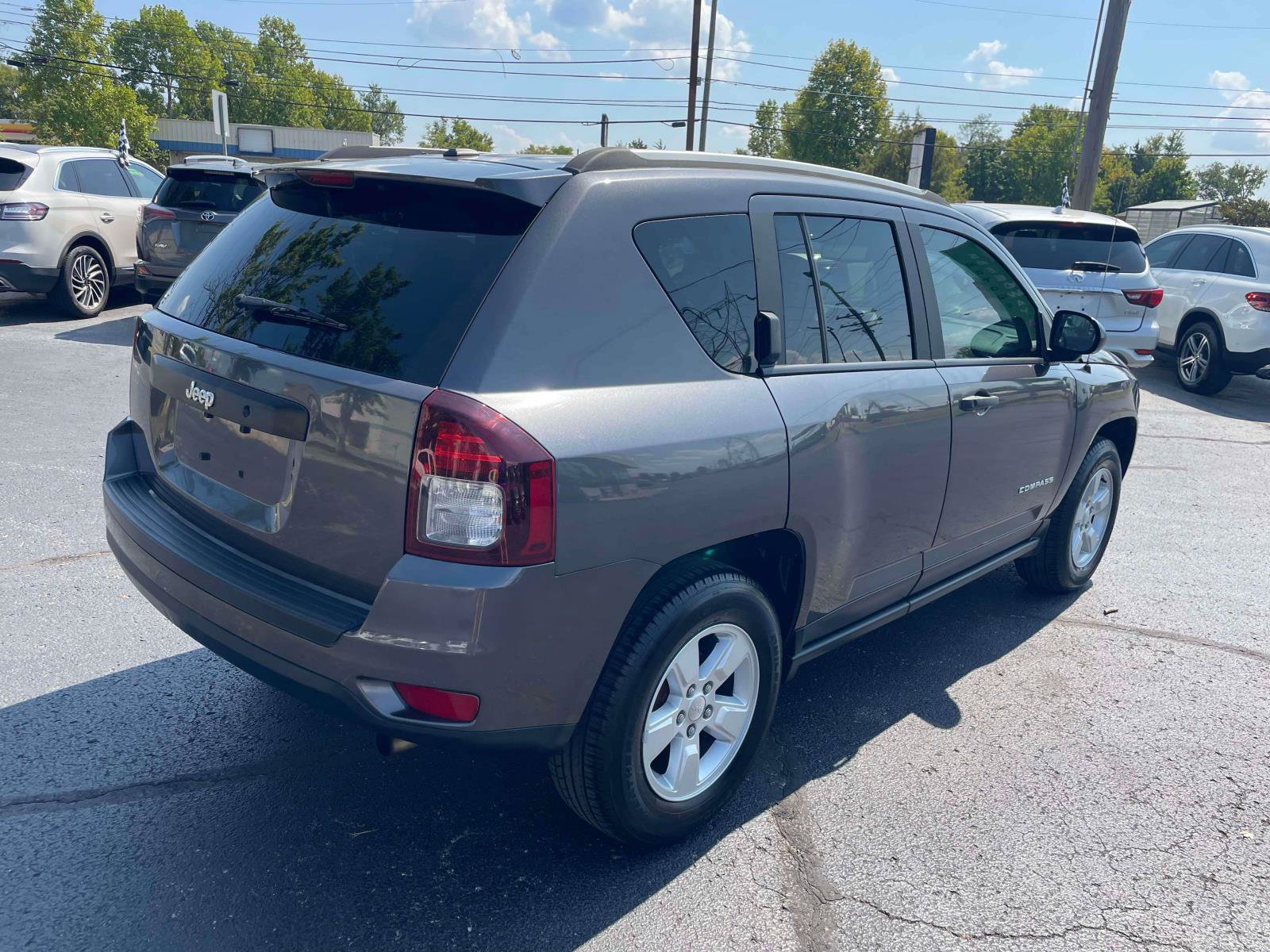 Used 2017 Jeep Compass Sport FWD image 8