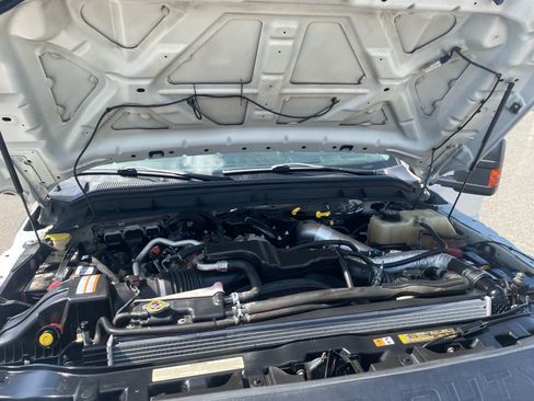 Used 2015 Ford F250 XL w/ Power Equipment Group RWD image 12