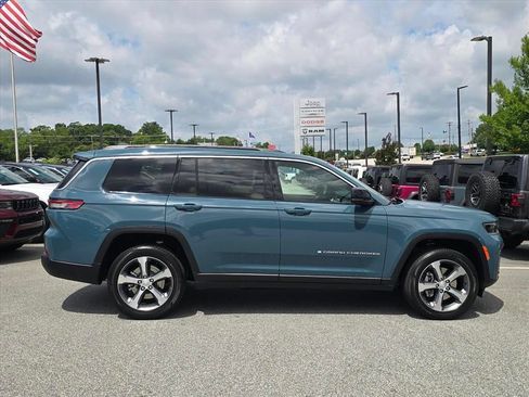 New 2026 Jeep Grand Cherokee L Limited AWD/4WD image 2