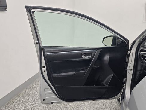 Used 2016 Toyota Corolla S FWD image 28