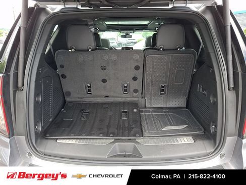 Certified 2022 Chevrolet Tahoe Z71 w/ Luxury Package AWD/4WD image 32