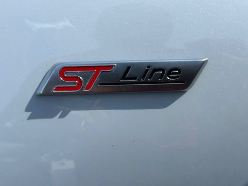 Used 2025 Ford Escape ST-Line FWD image 18