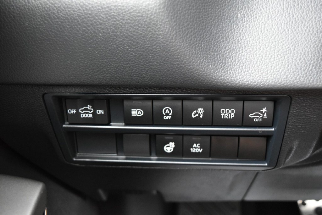 Used 2025 Toyota Tundra Limited w/ TRD Off-Road Package AWD/4WD image 30