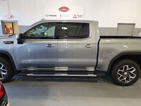 Used 2025 GMC Sierra 1500 SLT w/ SLT Premium Plus Package AWD/4WD image 6