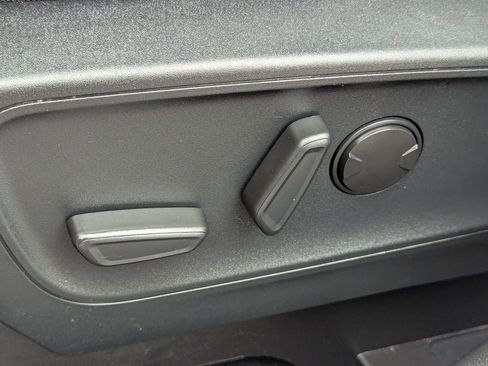 Used 2024 Ford Escape SE w/ PHEV Premium Package image 29