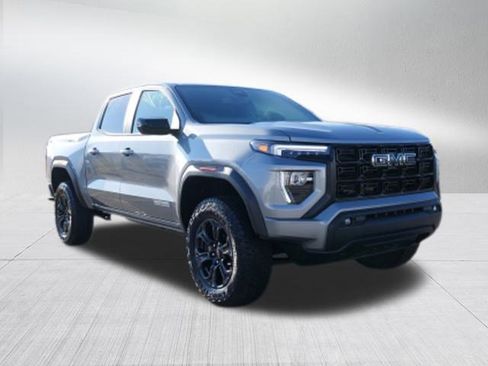 Certified 2025 GMC Canyon Elevation w/ Convenience Package image 10