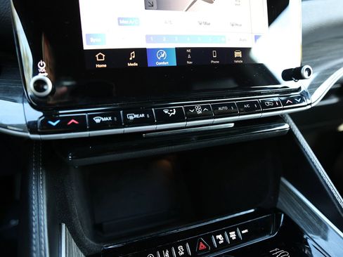 Used 2022 Jeep Wagoneer Series III w/ Flexible Seating Group image 33