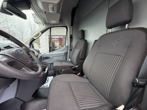 Used 2019 Ford Transit 250 148 Medium Roof RWD image 14