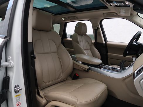 Used 2016 Land Rover Range Rover Sport HSE image 13