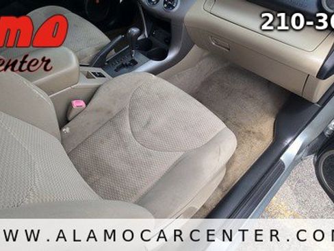 Used 2006 Toyota RAV4 Limited image 17