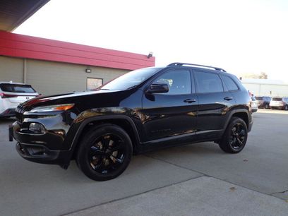 Used 2015 Jeep Cherokee Latitude w/ Comfort/Convenience Group