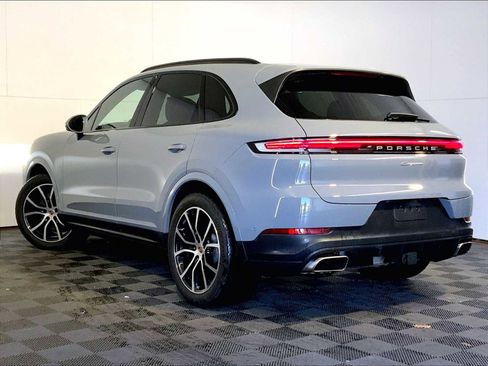 Certified 2026 Porsche Cayenne AWD/4WD image 3