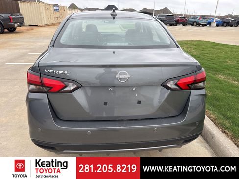 Used 2025 Nissan Versa SV image 6