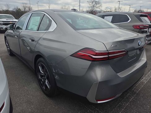 New 2026 BMW 530i xDrive w/ Executive Package image 5
