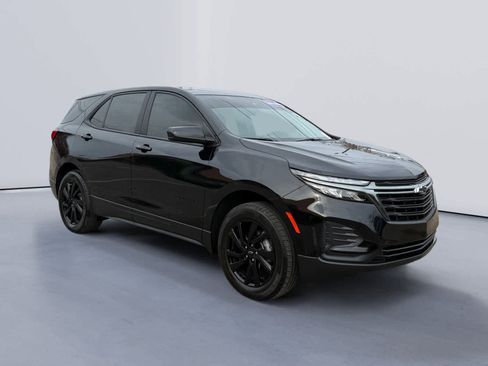 Used 2024 Chevrolet Equinox LS w/ LS Convenience Package image 1