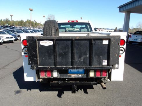 Used 2015 Chevrolet Silverado 3500 W/T AWD/4WD image 4