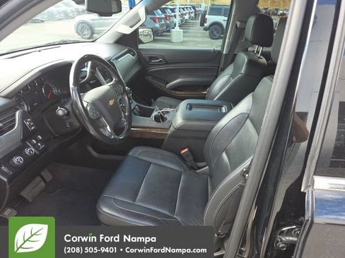 Used 2019 Chevrolet Suburban LT w/ LT Signature Package AWD/4WD image 10