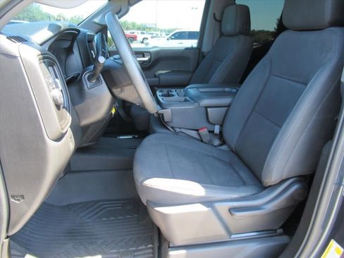 Used 2020 Chevrolet Silverado 1500 Custom w/ Custom Value Package RWD image 17