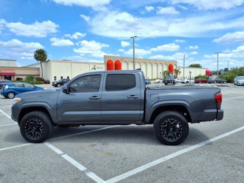 Used 2021 Toyota Tacoma SR AWD/4WD image 4